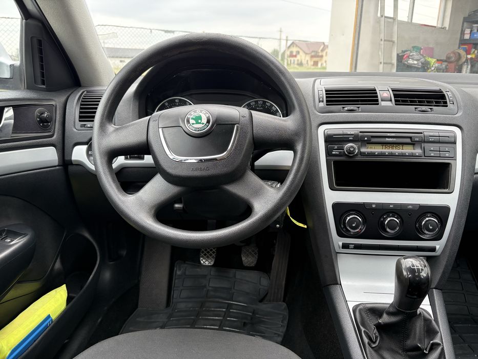 Skoda Octavia 1.4 tsi !!!Schimb cu duba de marfa sau box !!!
