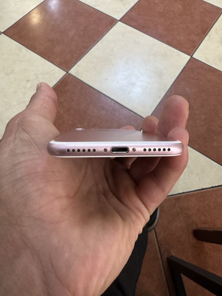 Iphone 7 pushti tilla rang 32 Gb