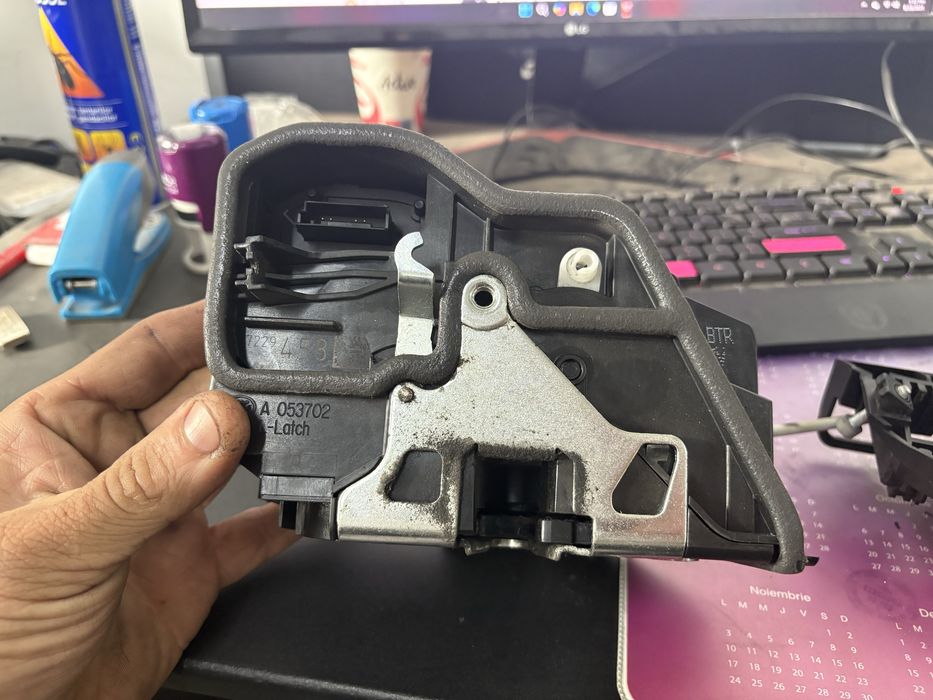 Broasca incuietoare yala BMW Seria 3 / 3GT F30 F31 F34 7229458