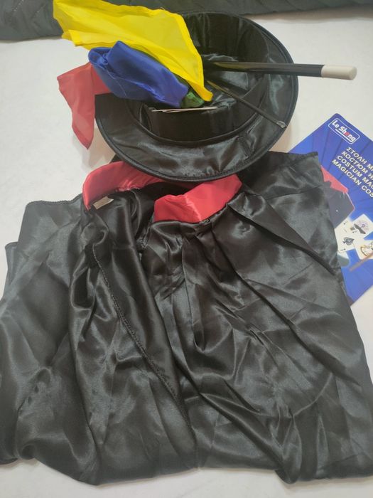 Хелоуински костюм на фокусник