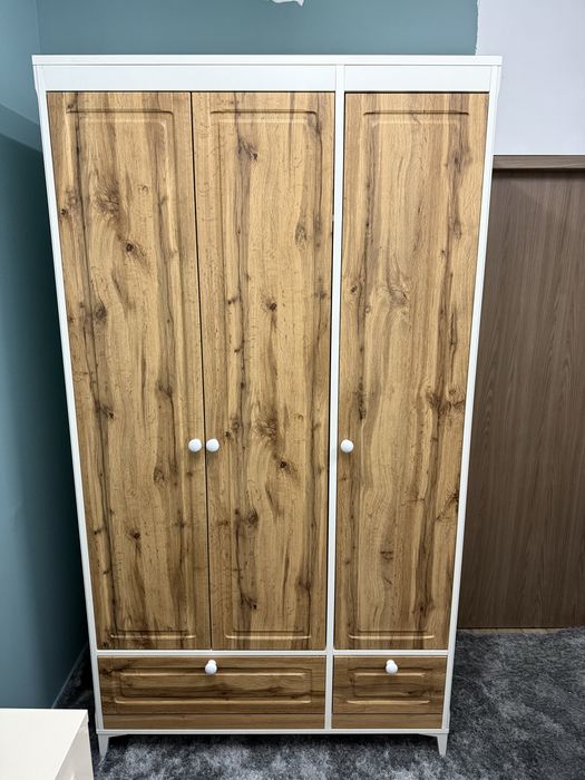 Dulap cu fronturi din MDF (L:120cm/A:60cm/I:217cm)