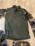 Uniforma camuflaj