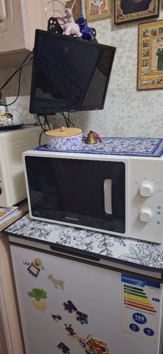 Продам микроволновеу ,исправно работает