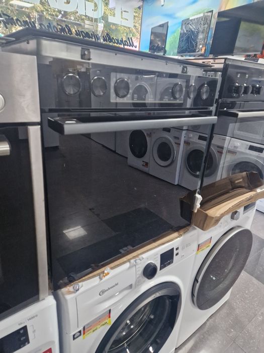 Фурна с керамичен плот за вграждане Gorenje 77 литра