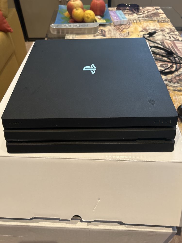 Ps4 pro 1tgb pamet