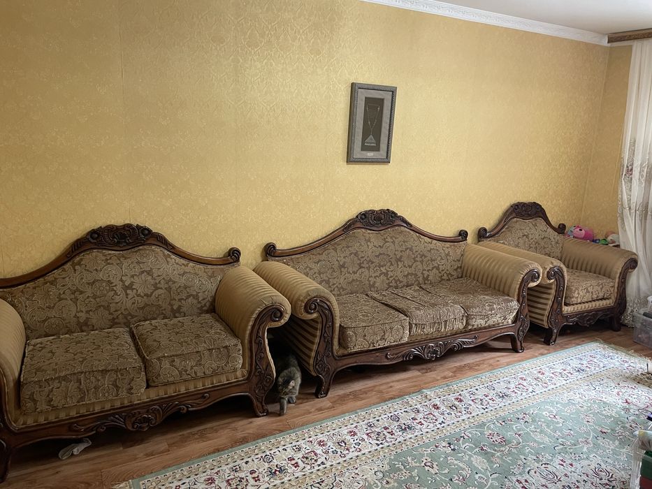 Продам Диван в зал