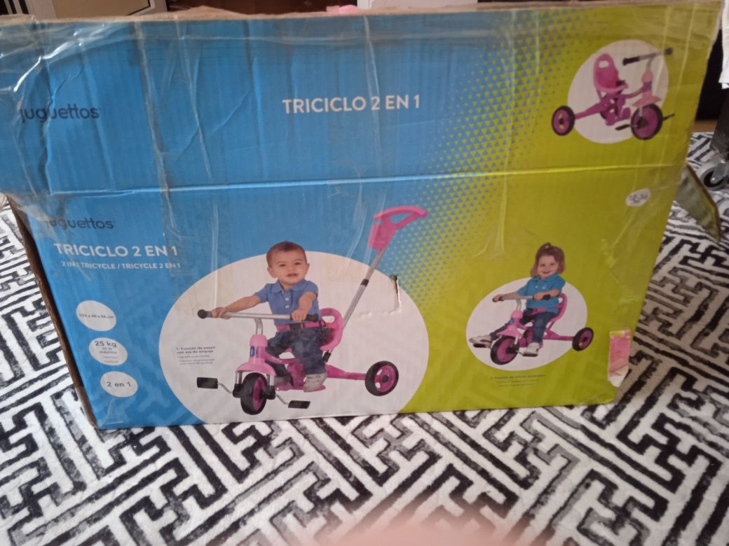 Tricicleta fetițe