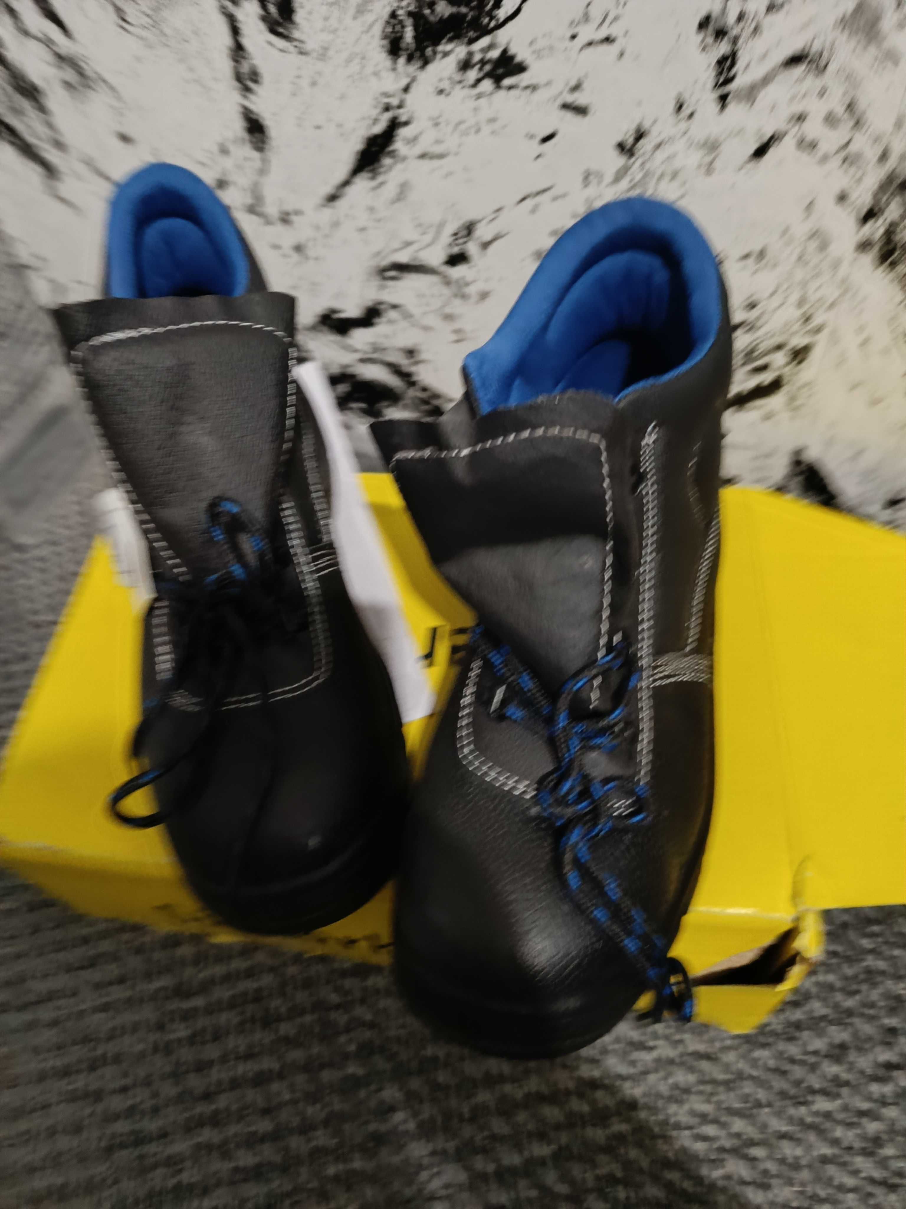 Мъжки защитни обувки с метално бомбе -Чисто нови..
