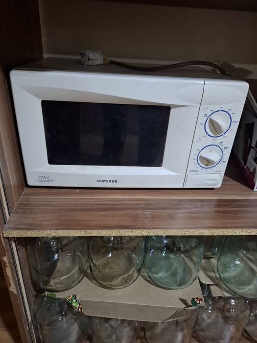 Продам бу микроволновая 2 штуки рабочие