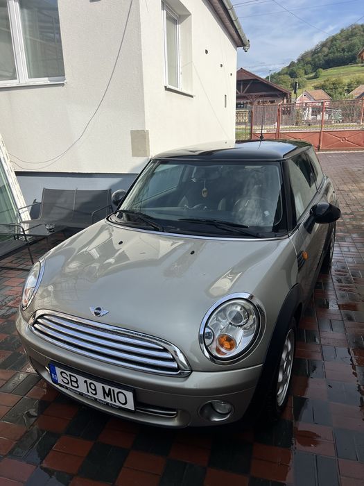 Mini Cooper. An fabricatie 2007 Automat