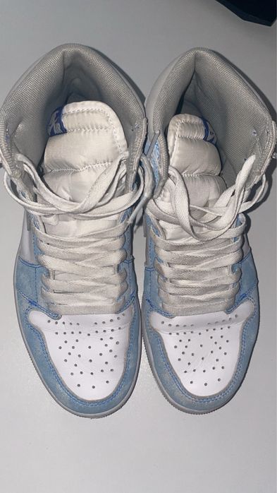 Jordan 1 Hyper Royal