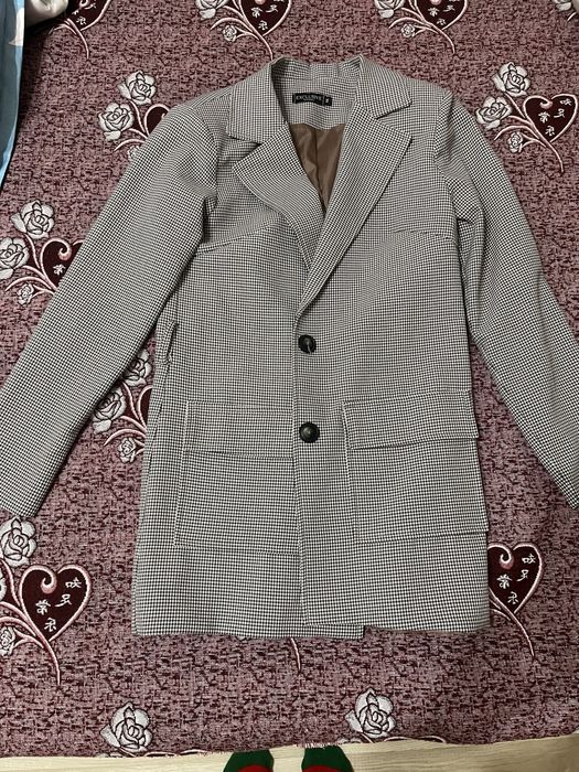 Коричневый пиджак продам