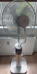 Ventilator vertical cu pulverizator apa și telecomanda