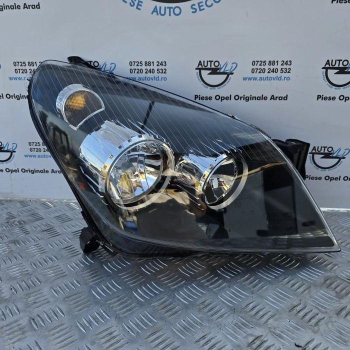 Far dreapta fundal negru halogen Opel Astra H Twintop