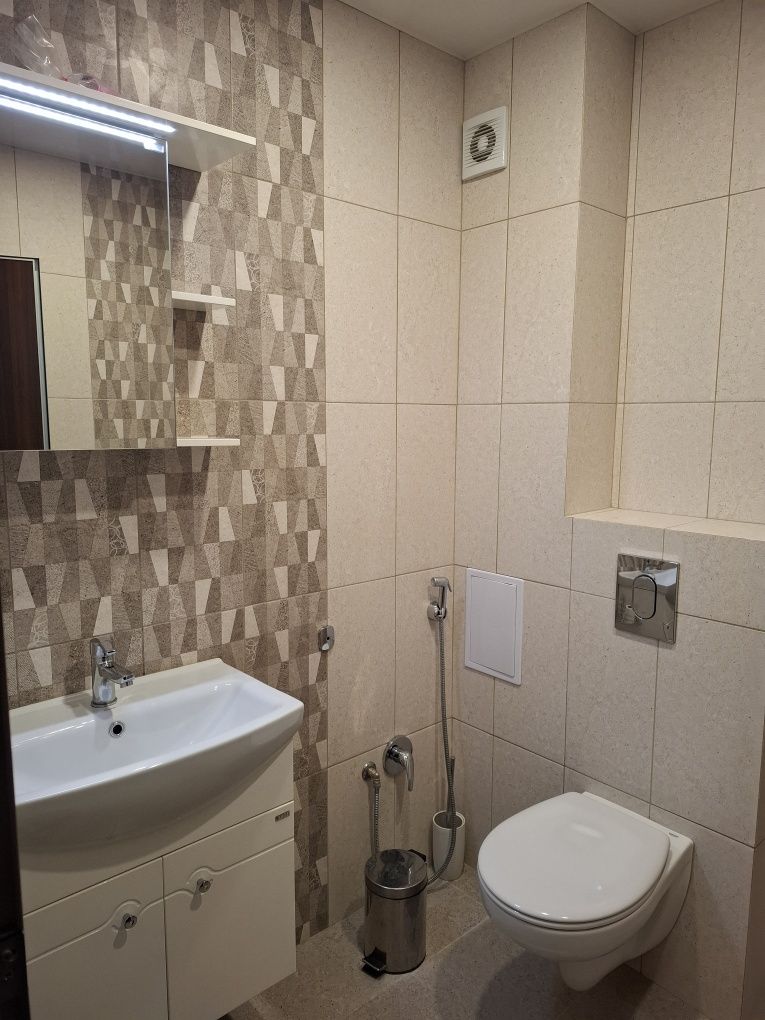 Дава се под наем Двустаен апартамент в Казанлък - 82 кв.м за 357 € - Снимка #8