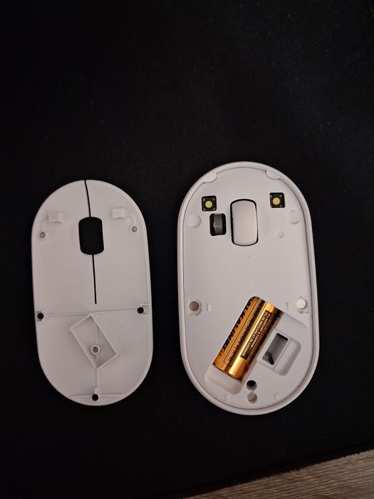 Logitech Клавиатура и мишка - Безжични