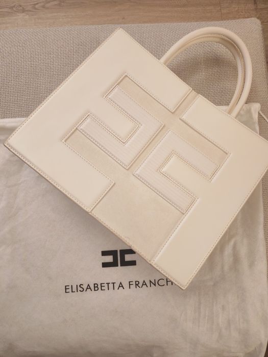 Оригинала чанта ЕЛИЗАБЕТА ФРАНЧИ