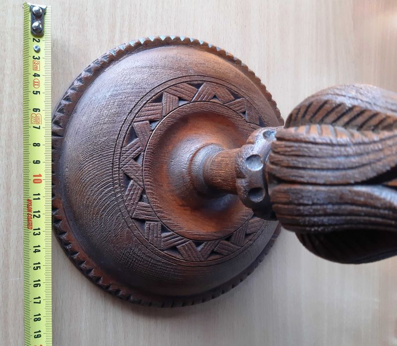 СВЕЩНИК - Дърворезба