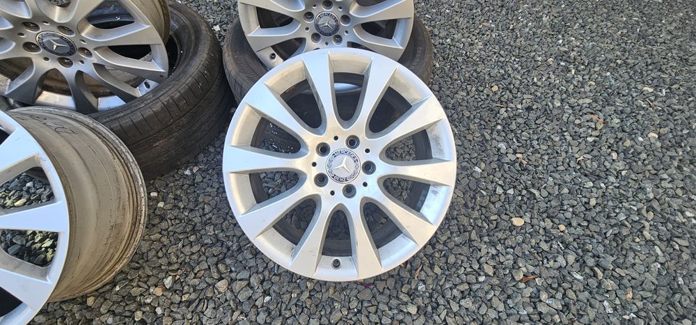 Vând set jante r18 Mercedes