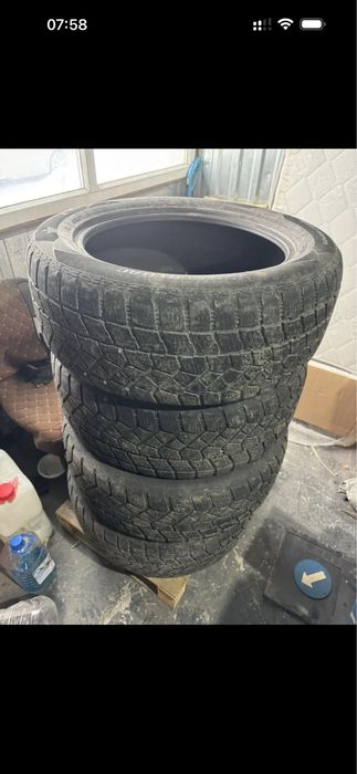Продам шины R20 зимние