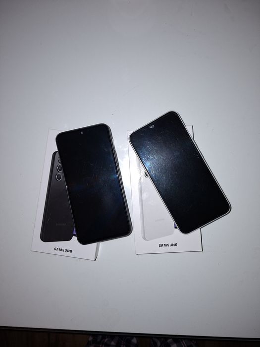 Vând doua telefoane Samsung A 54