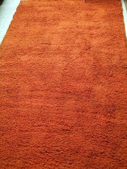 Продается стильный яркий  ковер