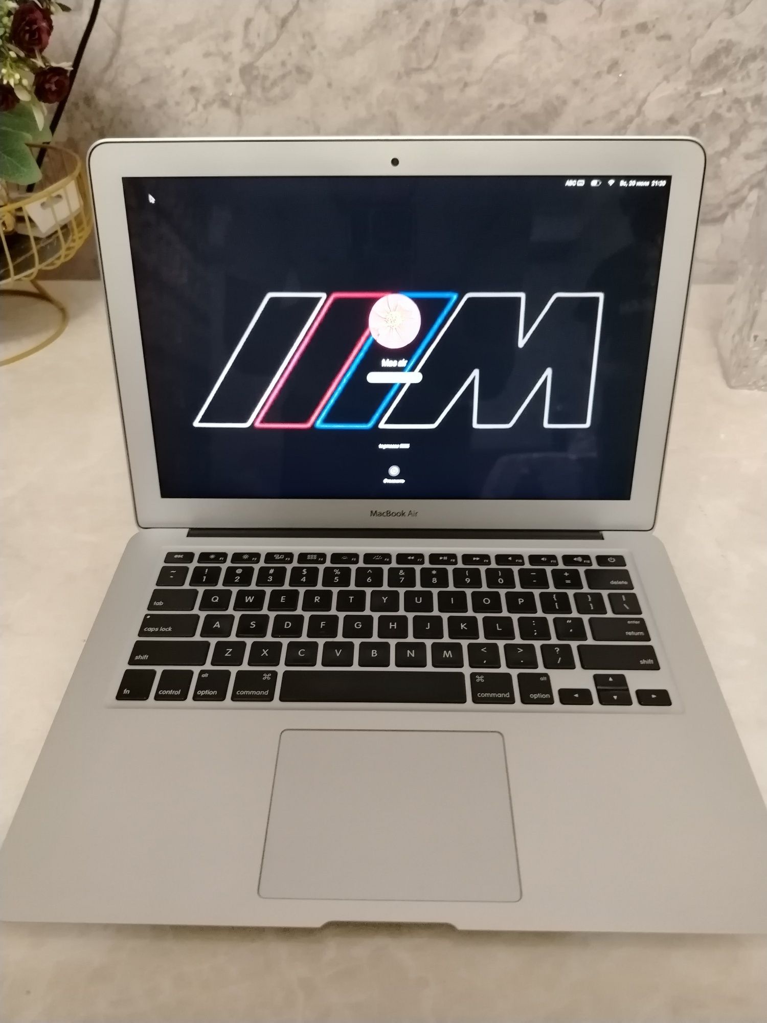 Ноутбук MacBook AIR