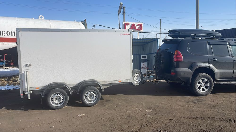 Легковой автомобильный прицеп фургон герметичный