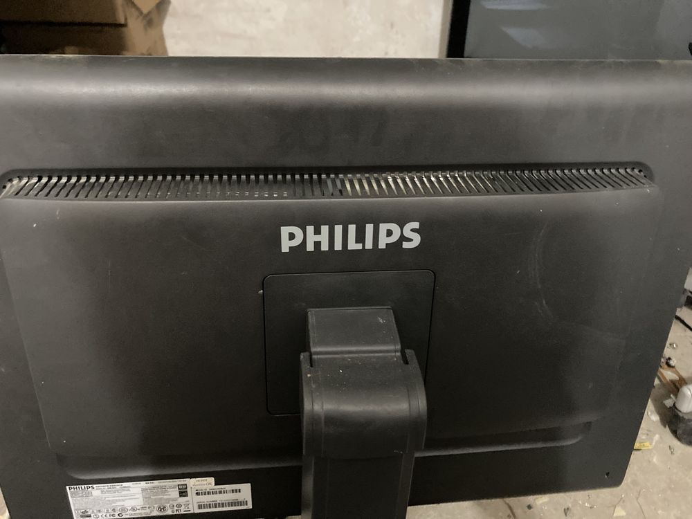 Монитор Philips 240BW