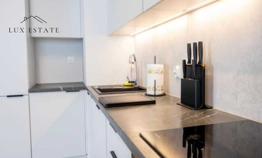 Продава се Двустаен апартамент в София, Гоце Делчев - 65 кв.м за 2708 €/кв.м - Снимка #1