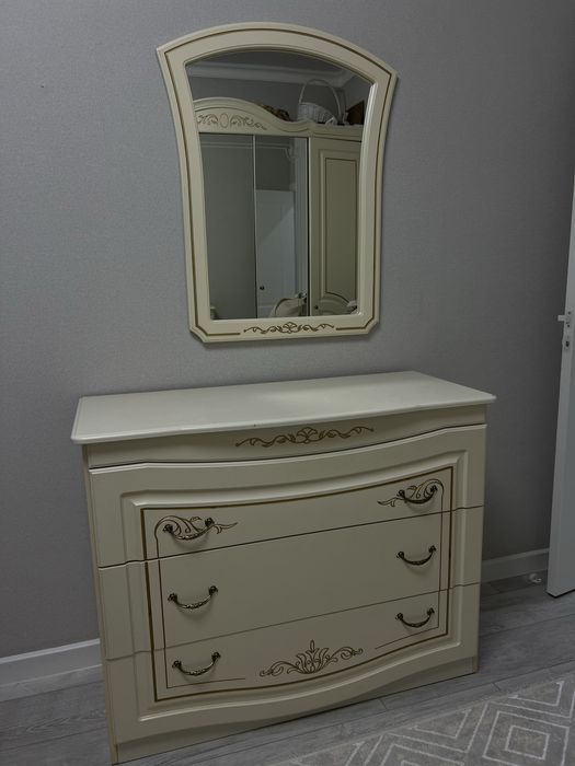 Спальный гарнитур