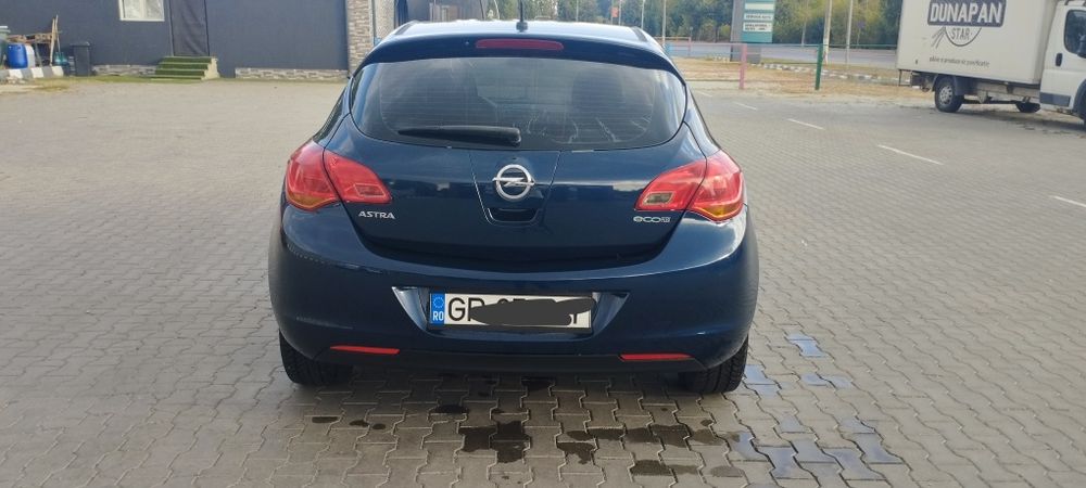 Vând ASTRA j benzina