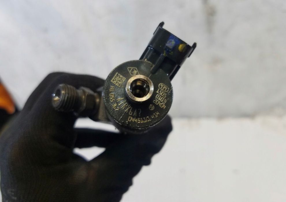 Injector Renault Scenic 1.6 DCI cod 0445110414