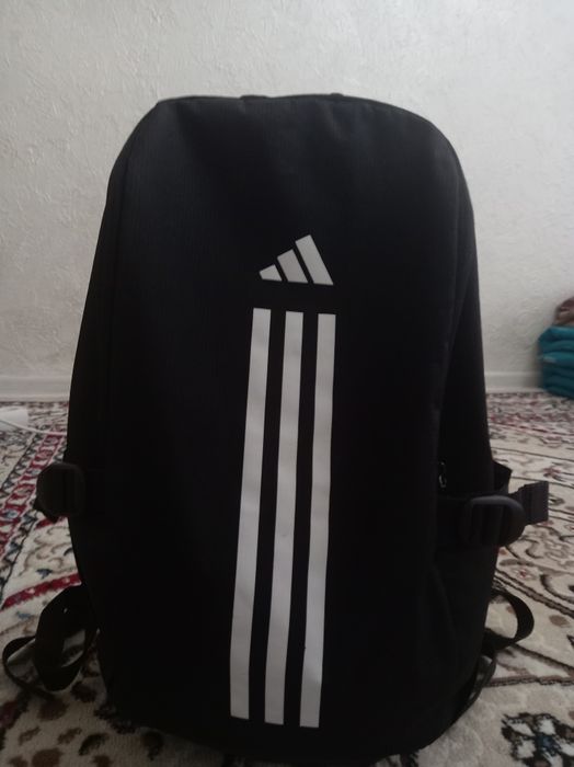 Продам Adidas Оригинал рюкзак срочно