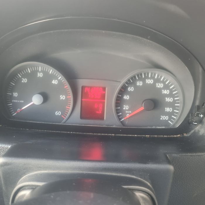 Vand vw crafter 2.5 tdi top.7 locuri.6+1 trepte