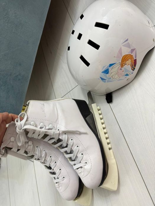 Продам коньки 35 рр