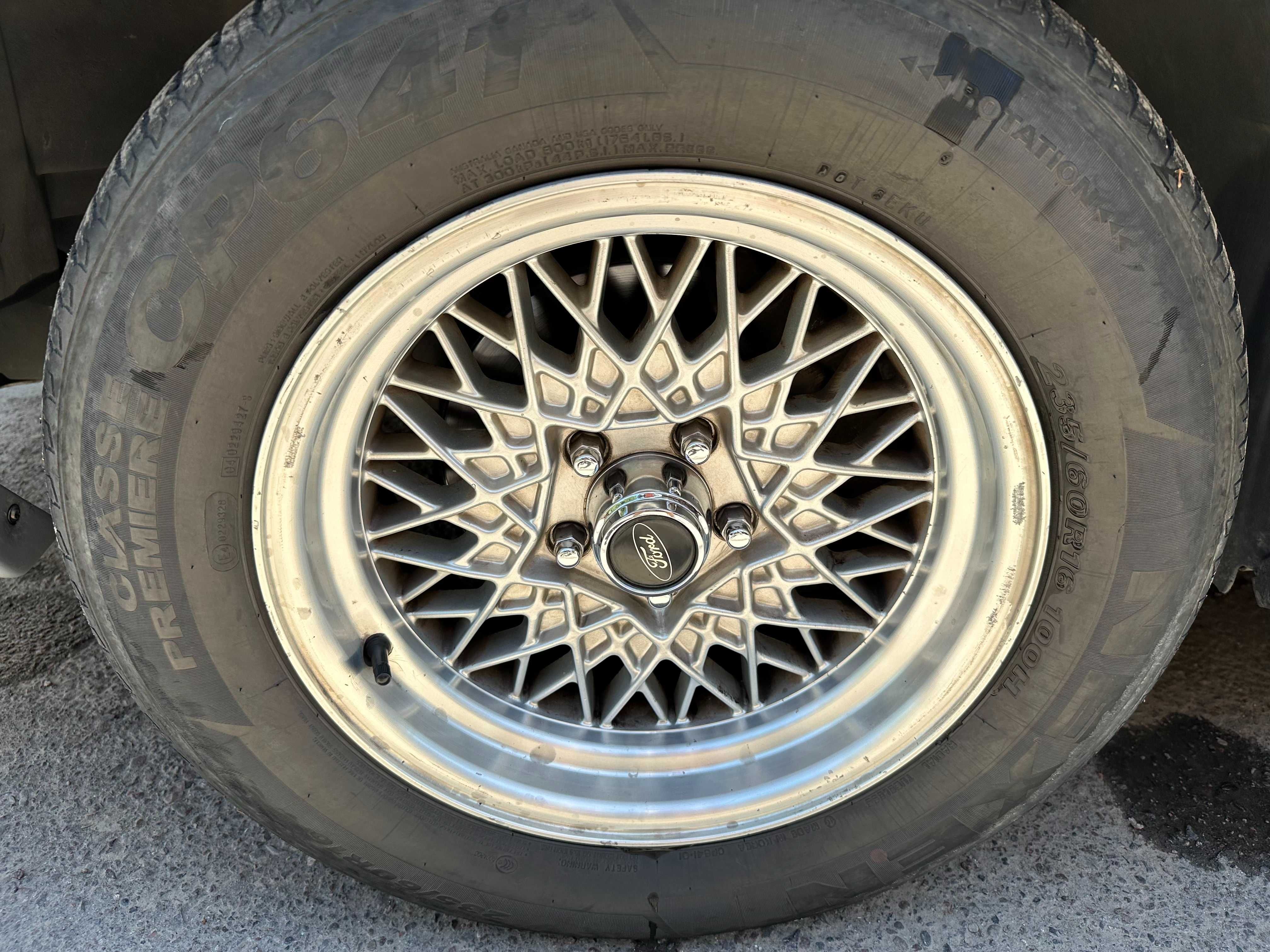 Продаётся форд краун виктория лх (ford crown victoria lx) 1997