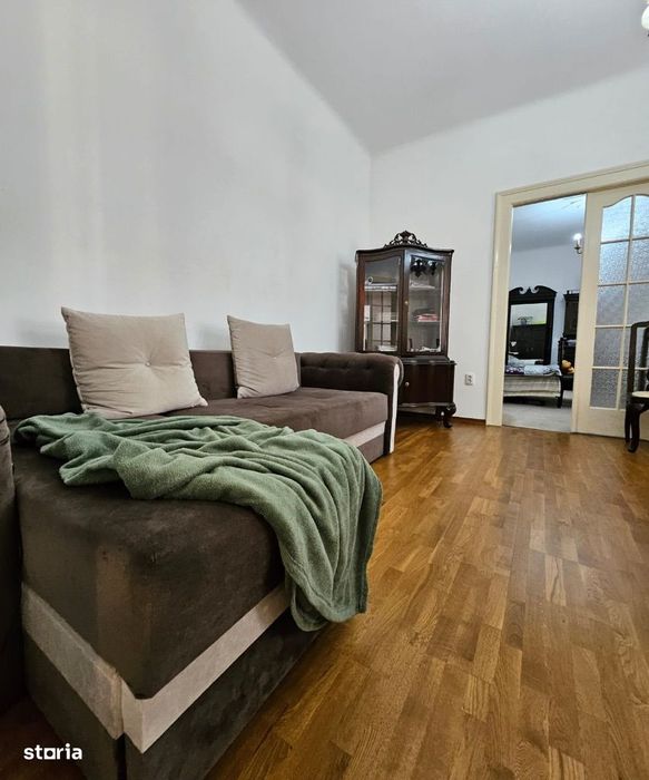 Apartament generos ultracentral in cladire istorica Oradea!