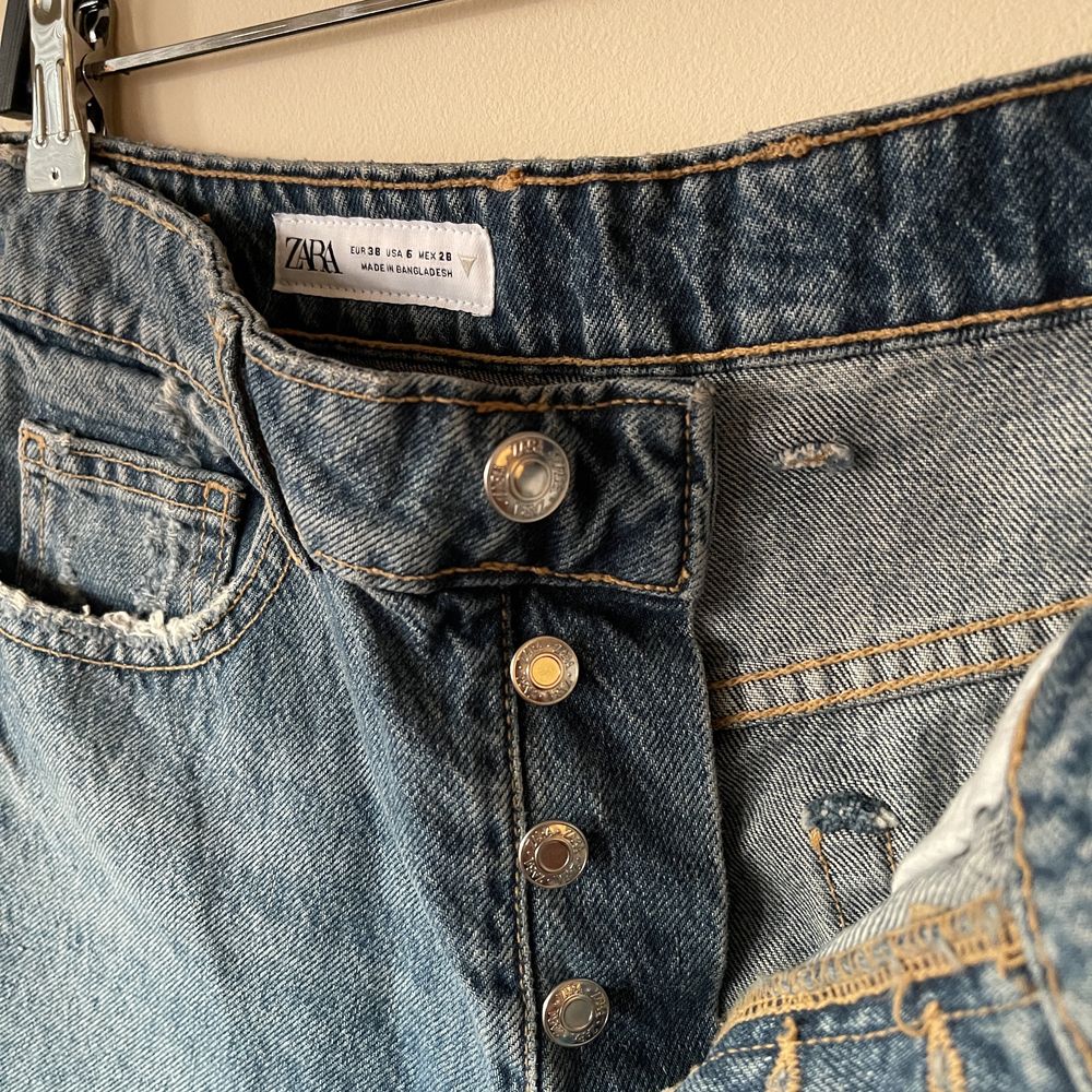 Дамски къси панталони Zara