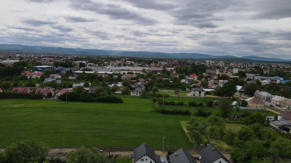 De vânzare 70 Ari intravilan-Rădăuți,sau Parcele 7-10 ARI,utilități!