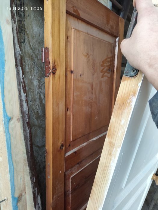 Деревянные двери