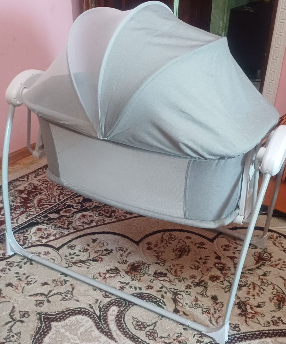 Продам детскую кроватку-люлку