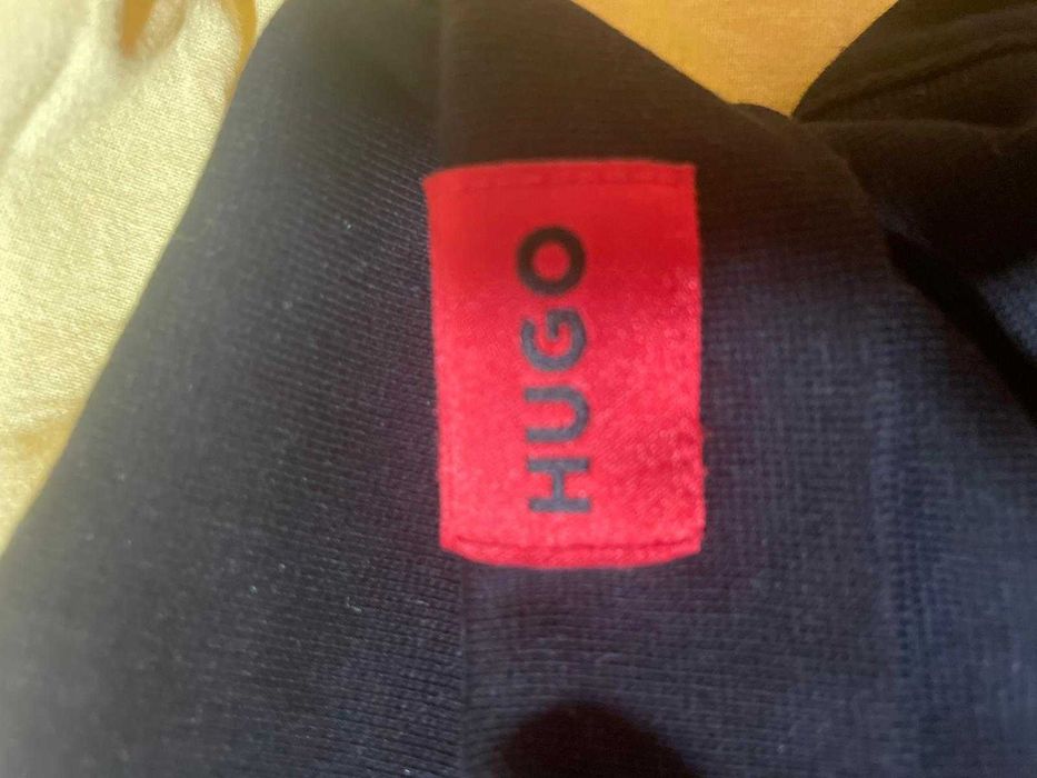 Bluza cu guler Hugo Boss , neagra , marime L