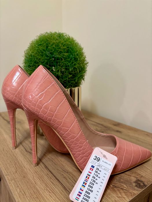 Дамски нови обувки с етикет