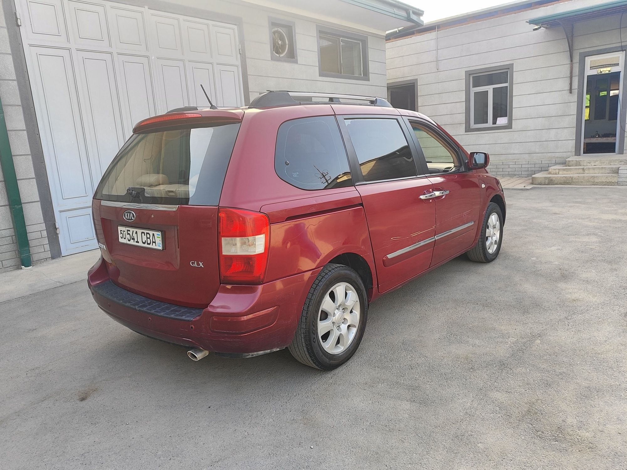 KIA Carnival 2006 yil