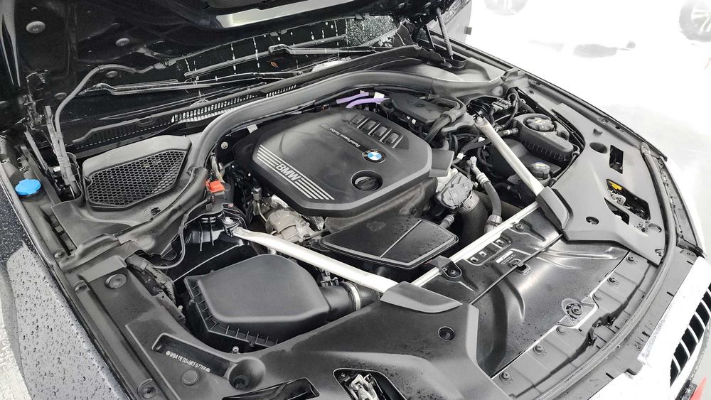 BMW 5-Series 523d M Sport   22