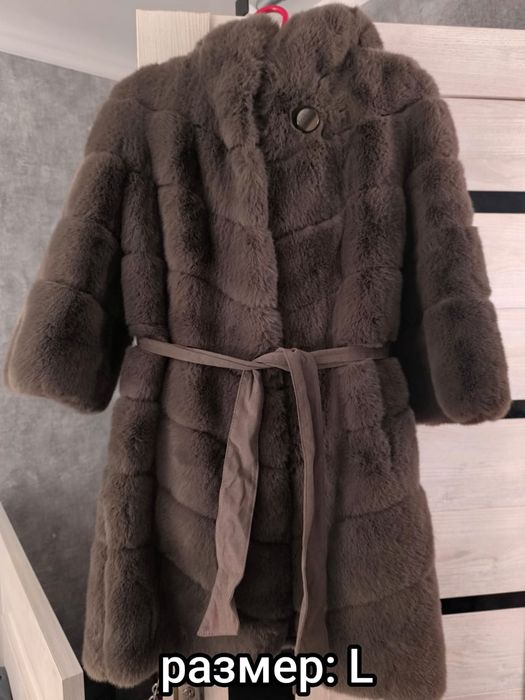Продам шубку искусственную женскую