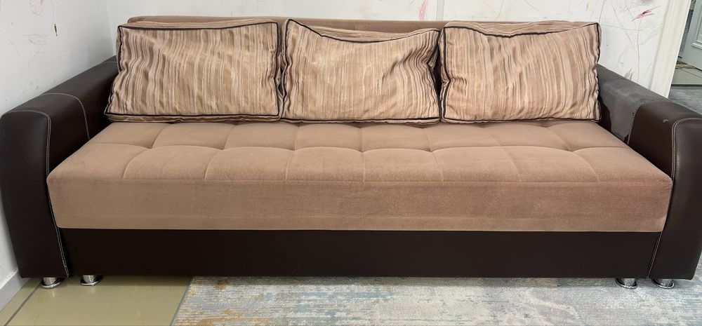 Диван в хорошем состоянии