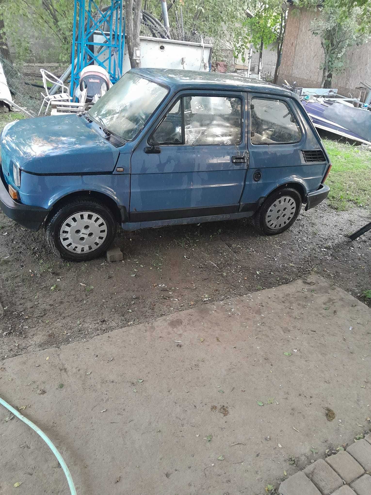 Automobil RETRO  FIAT 126