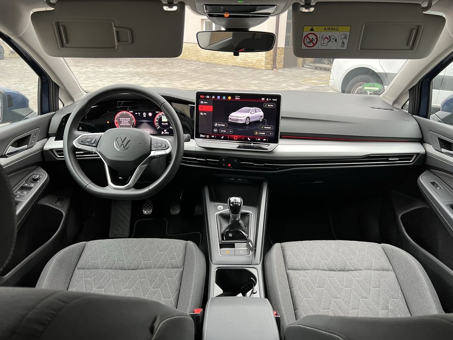 Volkswagen Golf 8 • 2025 • 2.0 TDi • Avariat • No Audi Bmw Passat